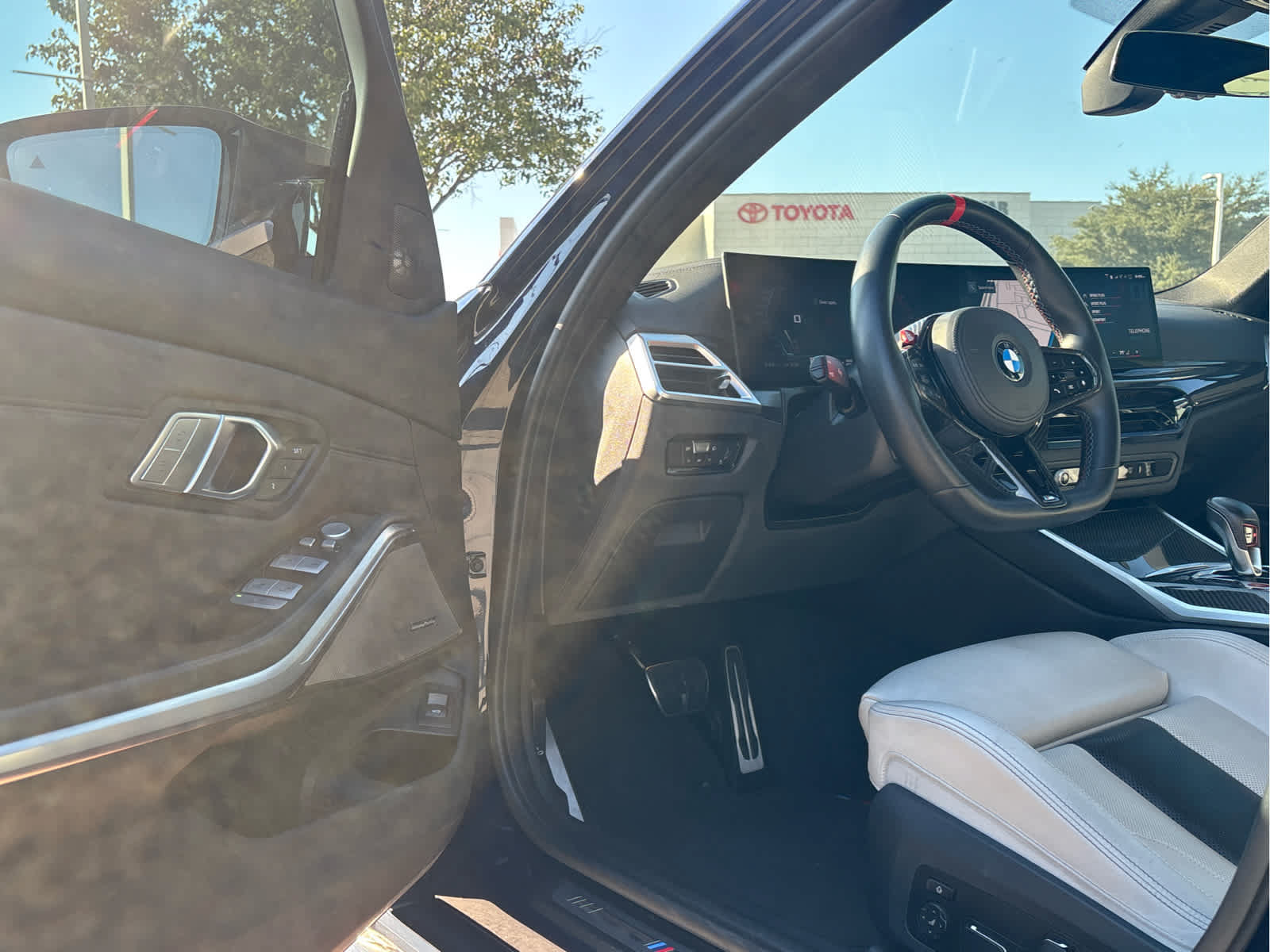 Used 2025 BMW M3 Competition w/ Executive Package AWD/4WD image 5
