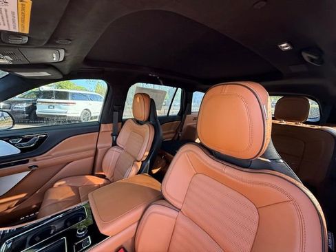 New 2025 Lincoln Aviator Black Label image 13