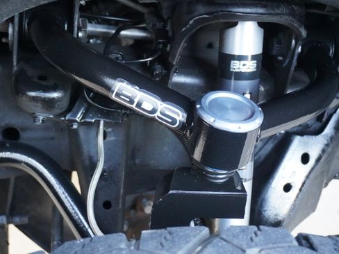 Used 2024 GMC Sierra 2500 AT4 w/ Technology Package image 9