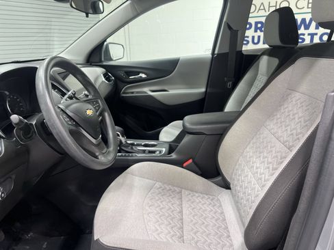 Used 2023 Chevrolet Equinox LT FWD image 11