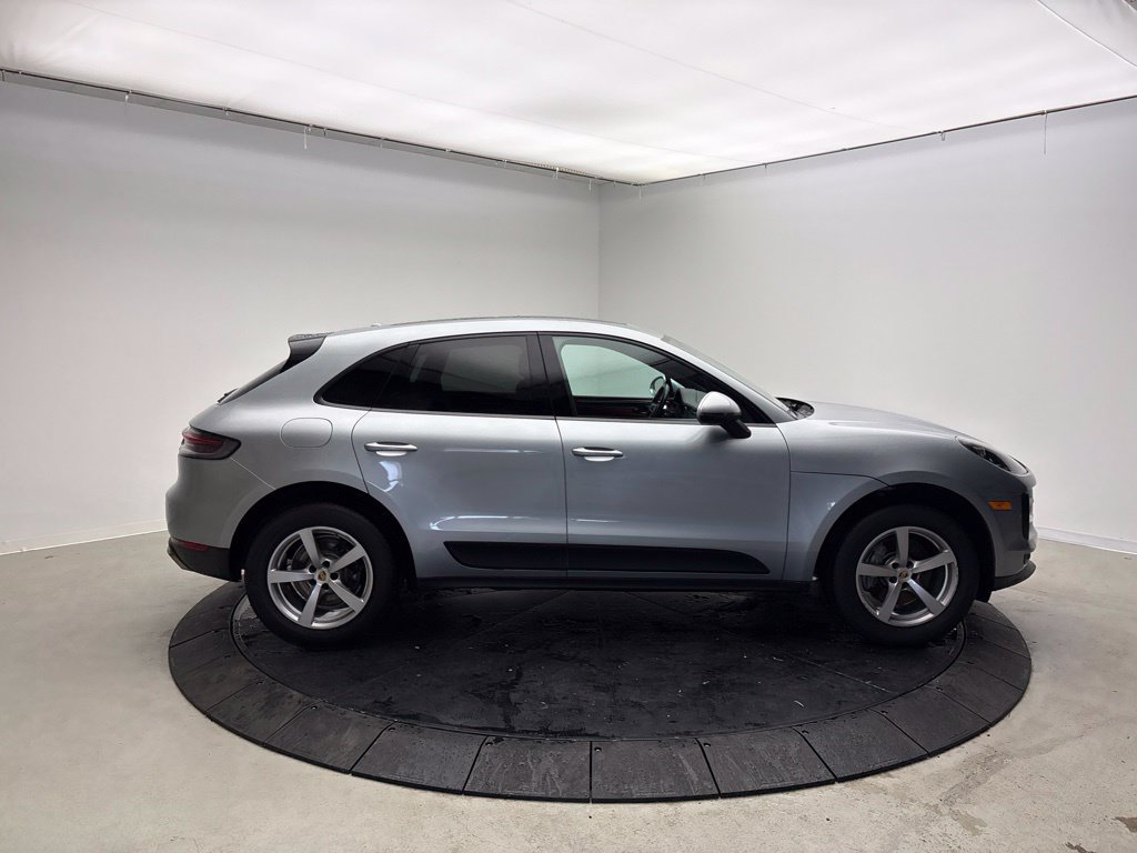 Certified 2020 Porsche Macan AWD/4WD image 8