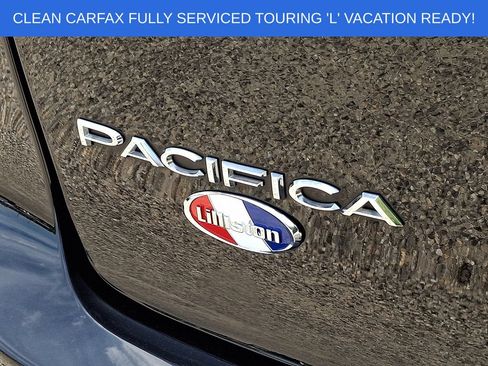 Used 2023 Chrysler Pacifica Touring-L FWD image 33