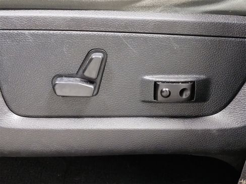 Used 2016 RAM 1500 Big Horn image 17