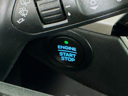 Used 2022 Ford Escape SE w/ SE Sport Appearance Package image 20