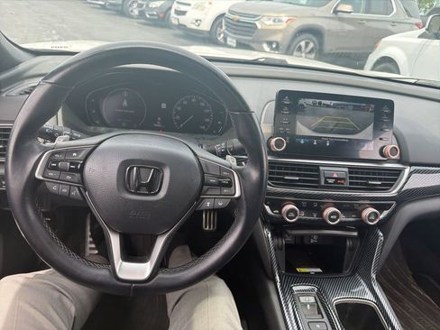 Used 2019 Honda Accord Sport image 12