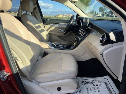 Used 2017 Mercedes-Benz GLC 300 w/ Premium 2 Package image 6