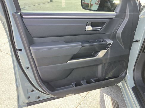 Used 2025 Toyota Tundra Platinum image 17