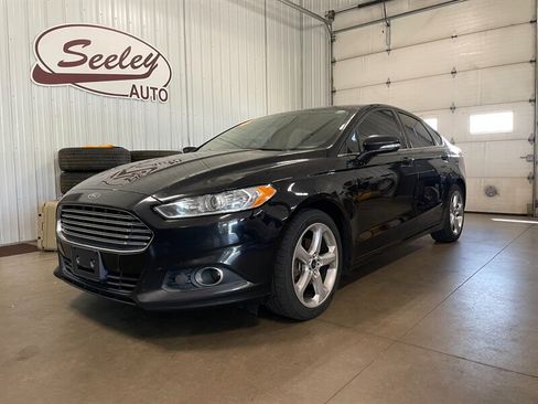 Used 2016 Ford Fusion SE w/ Equipment Group 201A AWD/4WD image 2