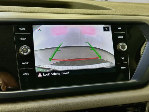 Used 2023 Volkswagen Taos SE w/ Panoramic Sunroof Package AWD/4WD image 22