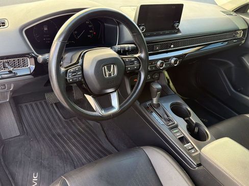 Used 2024 Honda Civic EX-L image 4