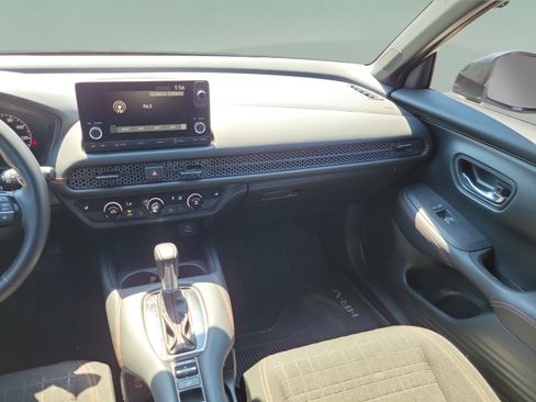 Used 2025 Honda HR-V Sport image 16
