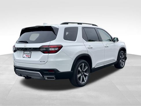 Used 2023 Honda Pilot Elite image 3