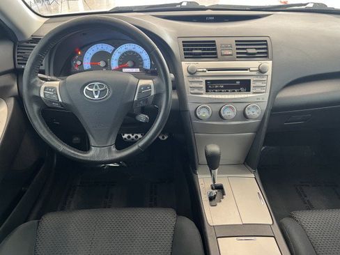 Used 2010 Toyota Camry LE FWD image 18