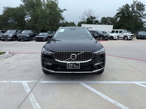 Certified 2023 Volvo XC60 B5 Plus AWD/4WD image 8