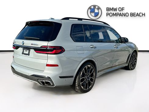 Used 2025 BMW X7 M60i w/ Executive Package image 7