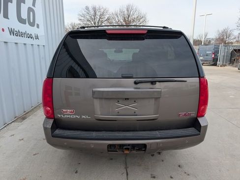 Used 2013 GMC Yukon XL SLT w/ SLT-2 Equipment Package image 15