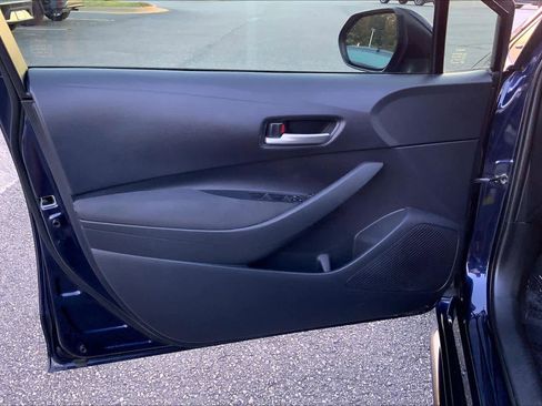 Used 2020 Toyota Corolla LE FWD image 21