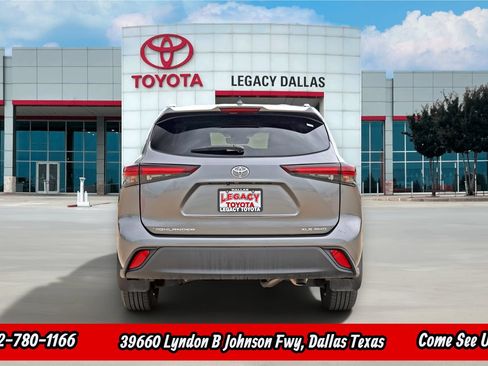 Used 2026 Toyota Highlander XLE AWD/4WD image 9