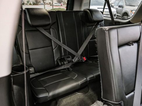 Used 2018 Chevrolet Suburban LT image 42
