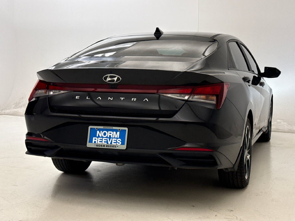 Used 2023 Hyundai Elantra SEL w/ Convenience Package FWD image 9