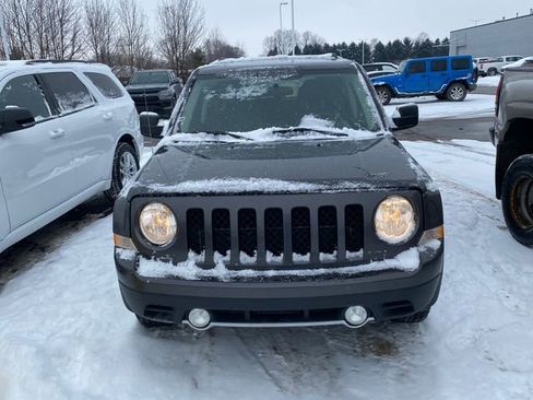 Used 2015 Jeep Patriot Limited w/ Sun/Sound Group image 10