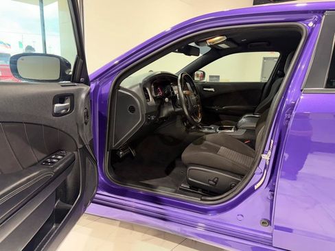 Used 2023 Dodge Charger R/T w/ Blacktop Package RWD image 17