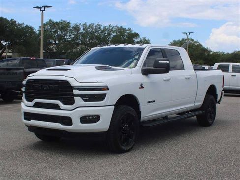 Certified 2026 RAM 2500 Laramie AWD/4WD image 3