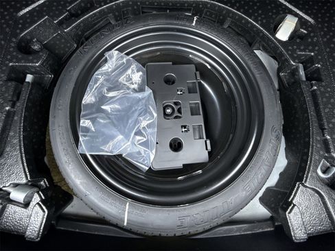 Used 2018 MAZDA MAZDA3 Grand Touring image 47