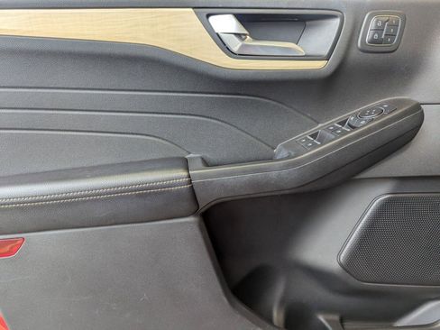 Certified 2021 Ford Escape Titanium w/ Titanium Elite Package image 13