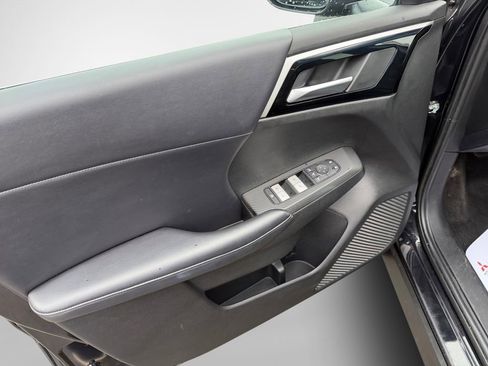 Used 2023 Mitsubishi Outlander SE AWD/4WD image 14