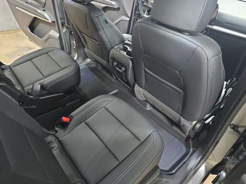 New 2026 Chevrolet Traverse LT w/ Sun and Wheel Package image 14