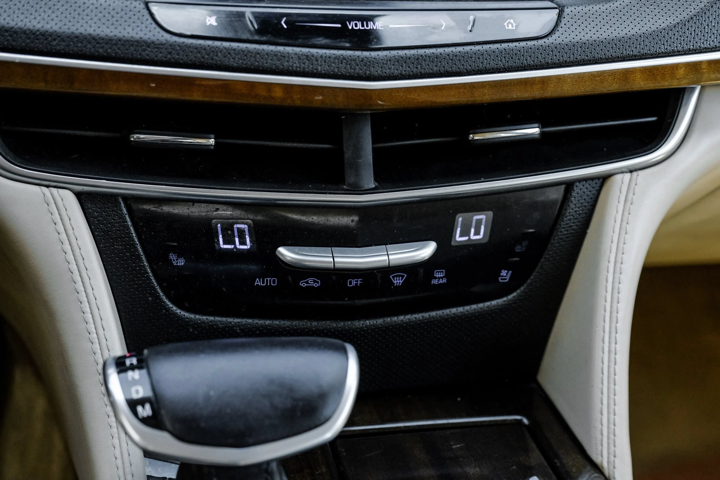 Used 2018 Cadillac CT6 Platinum AWD/4WD image 34