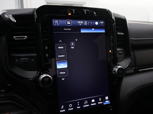 Used 2023 RAM 2500 Limited AWD/4WD image 67