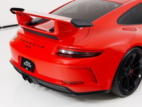 Used 2018 Porsche 911 GT3 w/ Sport Chrono Package RWD image 63