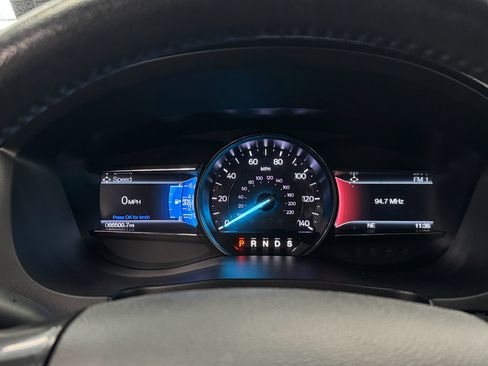 Used 2019 Ford Explorer XLT w/ Equipment Group 201A AWD/4WD image 21