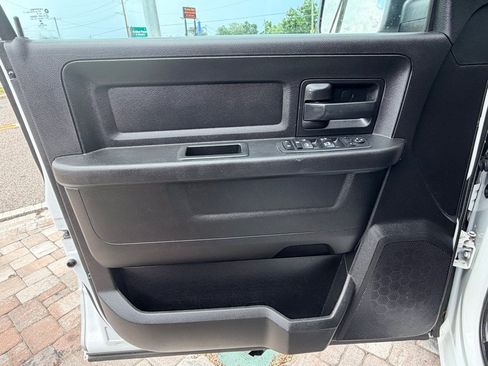 Used 2019 RAM 1500 Tradesman w/ Chrome Appearance Group RWD image 30