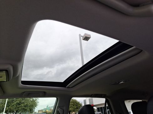 Used 2022 Toyota 4Runner SR5 Premium image 30