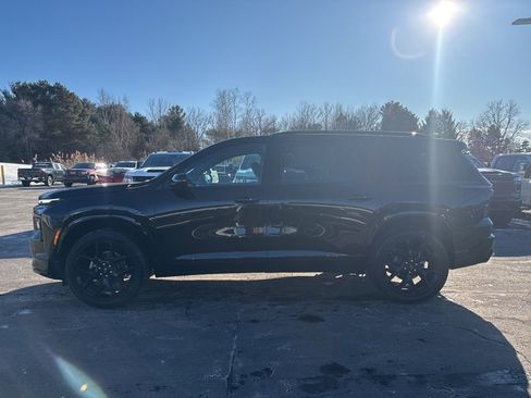 New 2026 Chevrolet Traverse RS w/ LPO, Floor Liner Package image 8