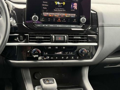 Used 2025 Nissan Pathfinder SV image 20