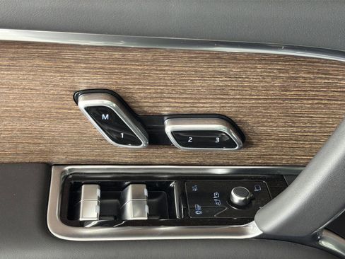 New 2026 Land Rover Range Rover SE image 24