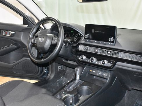 Certified 2024 Honda Civic EX image 28