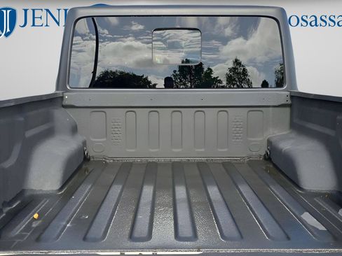 Used 2020 Jeep Gladiator Sport AWD/4WD image 14