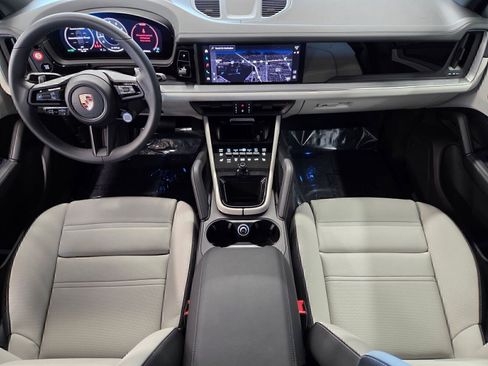 Certified 2026 Porsche Cayenne AWD/4WD image 13