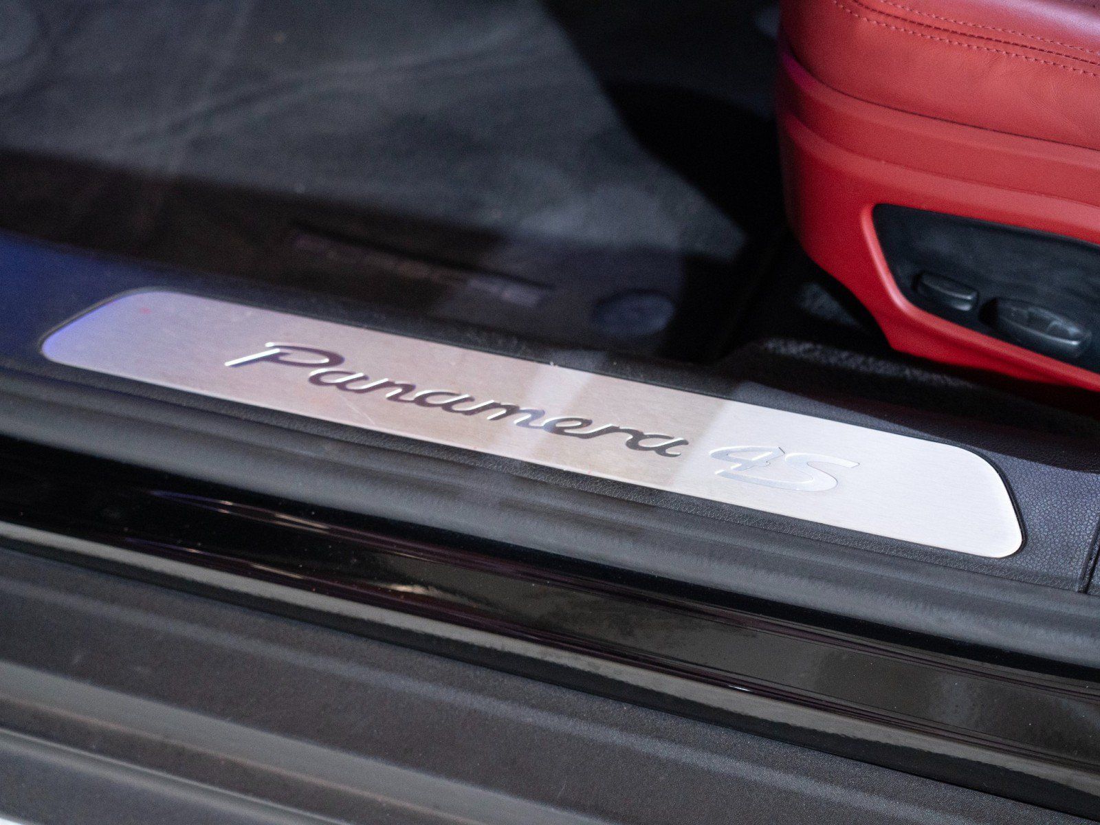 Certified 2022 Porsche Panamera 4S AWD/4WD image 12
