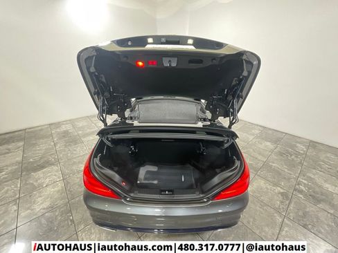 Used 2017 Mercedes-Benz SL 550 image 33