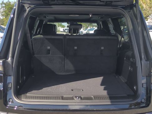 New 2026 Jeep Grand Wagoneer L Limited AWD/4WD image 13
