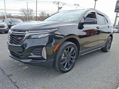 Used 2023 Chevrolet Equinox RS image 3