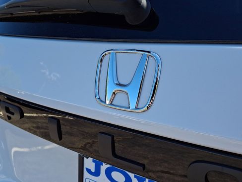 Certified 2023 Honda Pilot Touring image 31
