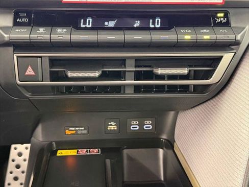 Certified 2026 Toyota Camry SE FWD image 35