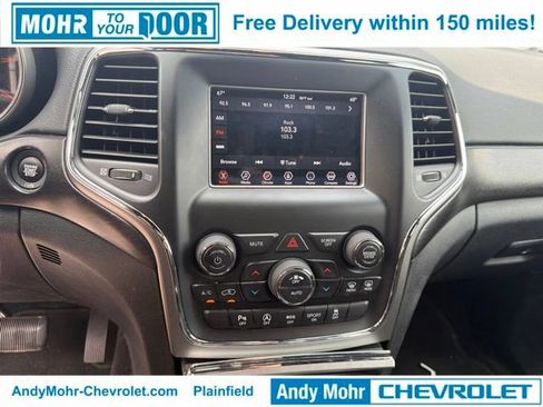 Used 2018 Jeep Grand Cherokee Laredo AWD/4WD image 18
